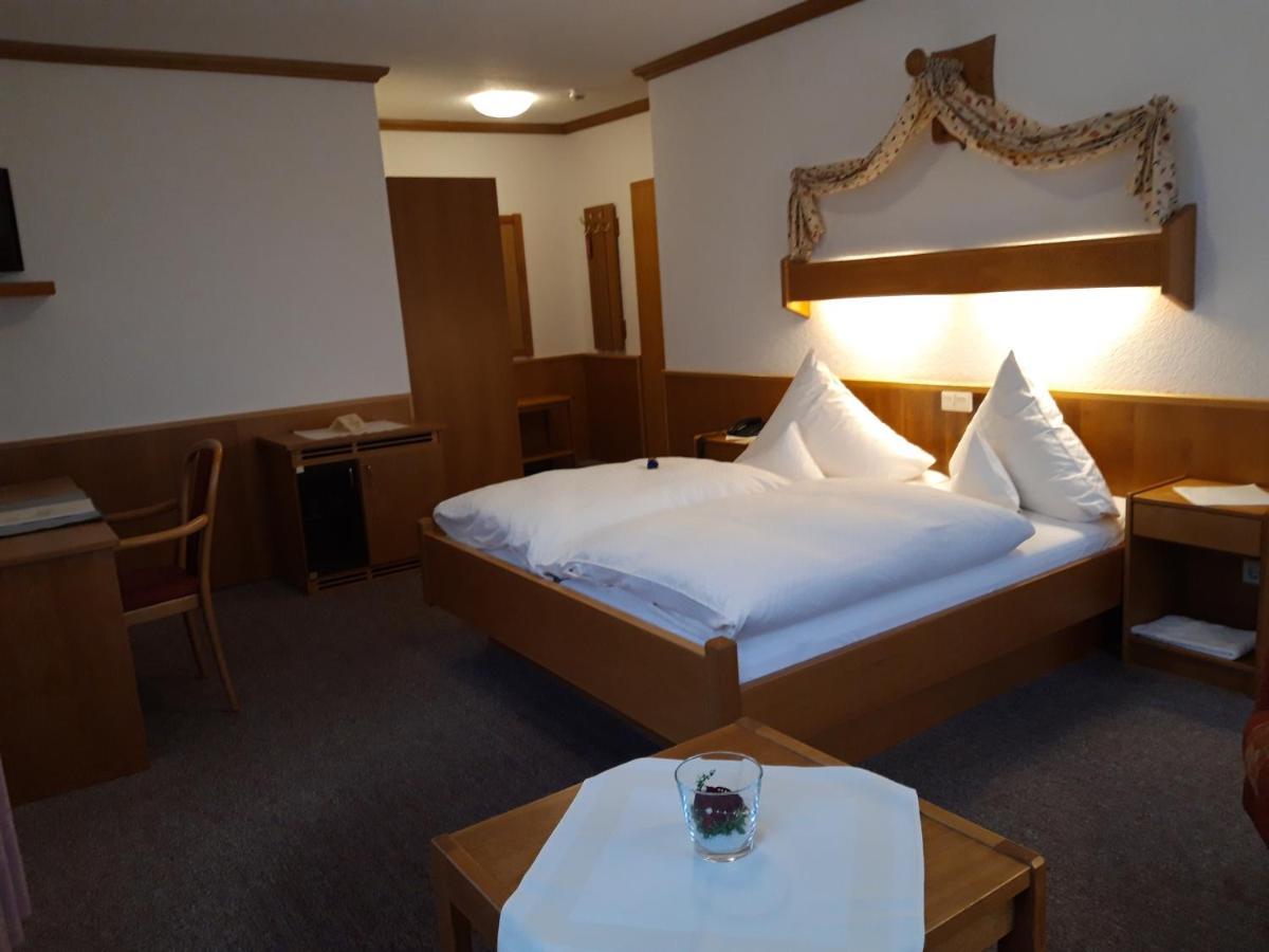 Bengel'S Hotel Zur Krone Mülheim-Kärlich Buitenkant foto