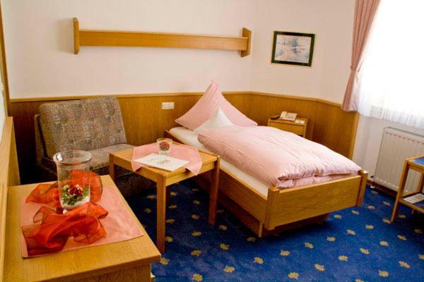 Bengel'S Hotel Zur Krone Mülheim-Kärlich Buitenkant foto